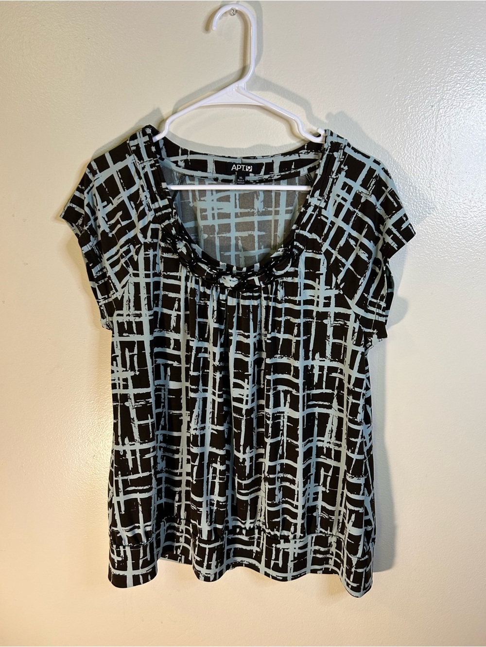 Apt. 9 Black and Light Blue Grid-Print Scoop Neck Tee